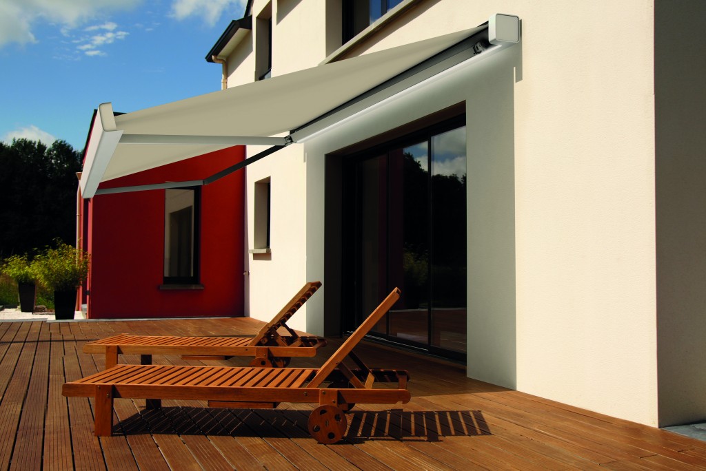 Store terrasse exterieur, store banne, protection soleil - Côté Maison