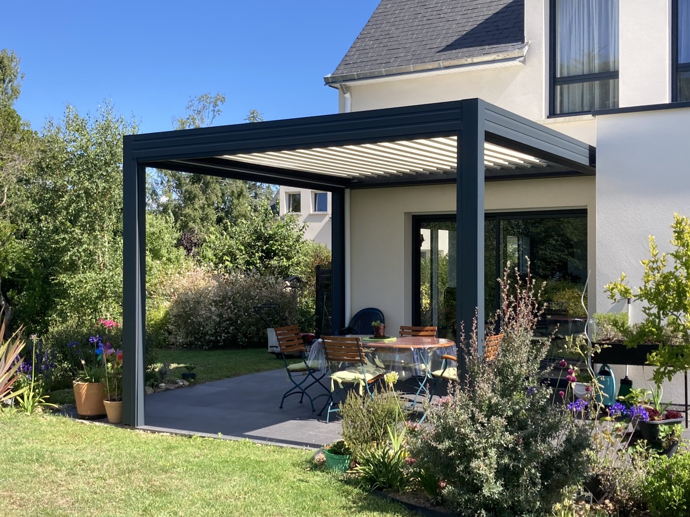 Pergola à lames orientables à St Gildas de Rhuys